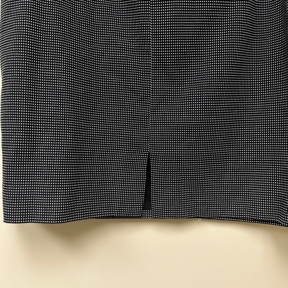 Banana Republic Mini Skirt - Picture 6 of 8